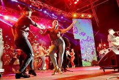 Foto de la galería: Folclore, baile y grandes artistas en el cierre del Festival del Litoral en Posadas