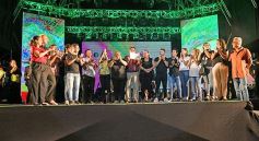 Foto de la galería: Folclore, baile y grandes artistas en el cierre del Festival del Litoral en Posadas