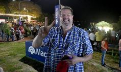 Foto de la galería: Folclore, baile y grandes artistas en el cierre del Festival del Litoral en Posadas