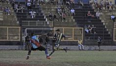 Foto de la galería: Mitre festejó en casa y avanzó a la siguiente fase del Torneo Regional