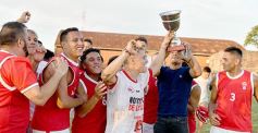 Foto de la galería: Huracán campeón del Torneo Clasificatorio de la Liga Posadeña