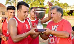 Foto de la galería: Huracán campeón del Torneo Clasificatorio de la Liga Posadeña