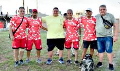 Foto de la galería: Huracán campeón del Torneo Clasificatorio de la Liga Posadeña