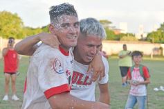 Foto de la galería: Huracán campeón del Torneo Clasificatorio de la Liga Posadeña