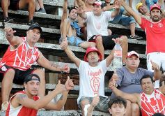 Foto de la galería: Huracán campeón del Torneo Clasificatorio de la Liga Posadeña