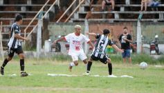 Foto de la galería: Huracán campeón del Torneo Clasificatorio de la Liga Posadeña