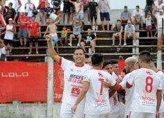 Foto de la galería: Huracán campeón del Torneo Clasificatorio de la Liga Posadeña