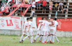 Foto de la galería: Huracán campeón del Torneo Clasificatorio de la Liga Posadeña