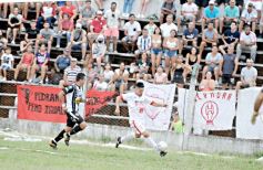 Foto de la galería: Huracán campeón del Torneo Clasificatorio de la Liga Posadeña