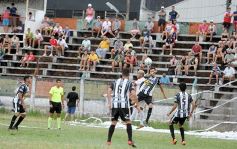 Foto de la galería: Huracán campeón del Torneo Clasificatorio de la Liga Posadeña