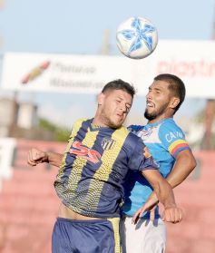 Foto de la galería: Mitre y Victoria de Curuzú Cuatiá en el cruce por los octavos del Regional