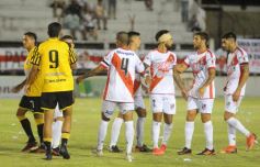 Foto de la galería: Goleada de la Franja en el pase a cuartos del Torneo Regional