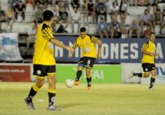 Foto de la galería: Goleada de la Franja en el pase a cuartos del Torneo Regional