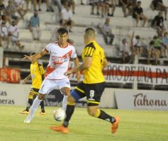 Foto de la galería: Goleada de la Franja en el pase a cuartos del Torneo Regional