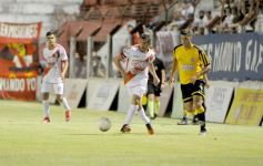 Foto de la galería: Goleada de la Franja en el pase a cuartos del Torneo Regional