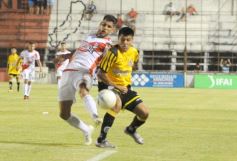 Foto de la galería: Goleada de la Franja en el pase a cuartos del Torneo Regional