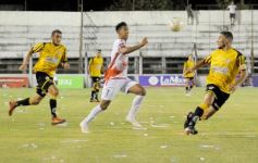 Foto de la galería: Goleada de la Franja en el pase a cuartos del Torneo Regional