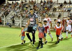 Foto de la galería: Goleada de la Franja en el pase a cuartos del Torneo Regional