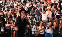 Sixto Fotografías. Sociedad. Anfiteatro Manuel A. Ramírez - Celebración, tradición y reencuentro en la primera noche del Festival del Litoral en Posadas