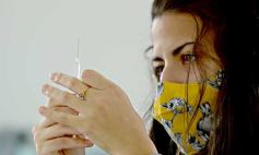 Sixto Fotografías. Sociedad. Corona virus - Inició la campaña de vacunación a empleados de comercio y afines en Misiones