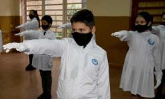 Sixto Fotografías. Sociedad. Educación - Promesa de lealtad a la Bandera con emoción y protocolos