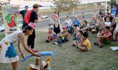 Foto de la galería: Teatro popular y diversión en el Festival Itinerante "Fauna Roja" en Posadas