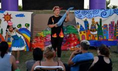 Foto de la galería: Teatro popular y diversión en el Festival Itinerante "Fauna Roja" en Posadas