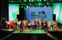 Foto de la galería: Postales exclusivas de lo que fue la última noche del 52° Festival del Litoral en Posadas