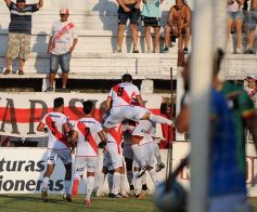 Foto de la galería: Guaraní ganó y selló su pase a semifinales del Torneo Regional