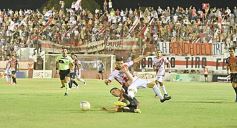 Foto de la galería: La Franja ganó en casa y quedó a un paso de la final del Torneo Regional