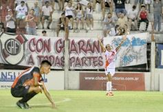 Foto de la galería: La Franja ganó en casa y quedó a un paso de la final del Torneo Regional