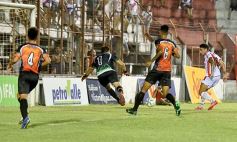 Foto de la galería: La Franja ganó en casa y quedó a un paso de la final del Torneo Regional