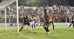Foto de la galería: La Franja ganó en casa y quedó a un paso de la final del Torneo Regional