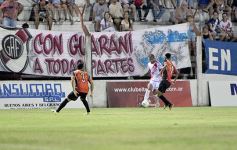 Foto de la galería: La Franja ganó en casa y quedó a un paso de la final del Torneo Regional