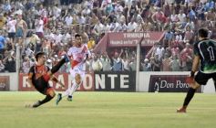 Foto de la galería: La Franja ganó en casa y quedó a un paso de la final del Torneo Regional