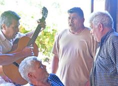 Foto de la galería: Reencuentro de históricos amigos de los barrios Parque Adam, Villa Flor e Yrigoyen de Posadas