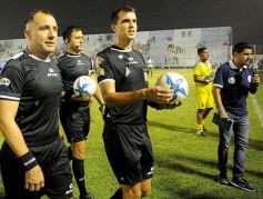 Foto de la galería: La Franja se trajo un empate de Formosa y define la final en casa