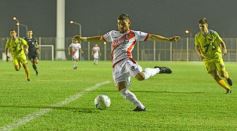 Foto de la galería: La Franja se trajo un empate de Formosa y define la final en casa