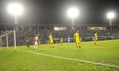 Foto de la galería: La Franja se trajo un empate de Formosa y define la final en casa