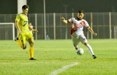 Foto de la galería: La Franja se trajo un empate de Formosa y define la final en casa