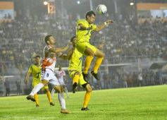 Foto de la galería: La Franja se trajo un empate de Formosa y define la final en casa
