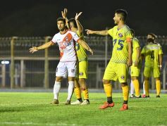 Foto de la galería: La Franja se trajo un empate de Formosa y define la final en casa