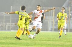 Foto de la galería: La Franja se trajo un empate de Formosa y define la final en casa