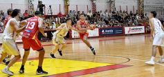 Foto de la galería: Tokio ganó en casa y extendió su invicto en el Torneo Federal de Básquet