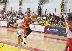 Foto de la galería: Tokio ganó en casa y extendió su invicto en el Torneo Federal de Básquet