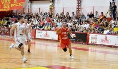 Foto de la galería: Tokio ganó en casa y extendió su invicto en el Torneo Federal de Básquet