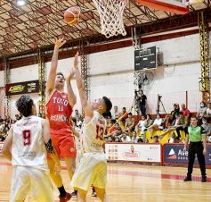 Foto de la galería: Tokio ganó en casa y extendió su invicto en el Torneo Federal de Básquet