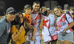 Foto de la galería: Villa Sarita se vistió de fiesta con el triunfo de La Franja en casa