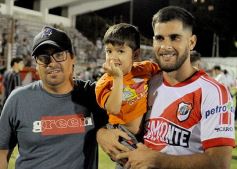 Foto de la galería: Villa Sarita se vistió de fiesta con el triunfo de La Franja en casa