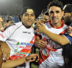 Foto de la galería: Villa Sarita se vistió de fiesta con el triunfo de La Franja en casa